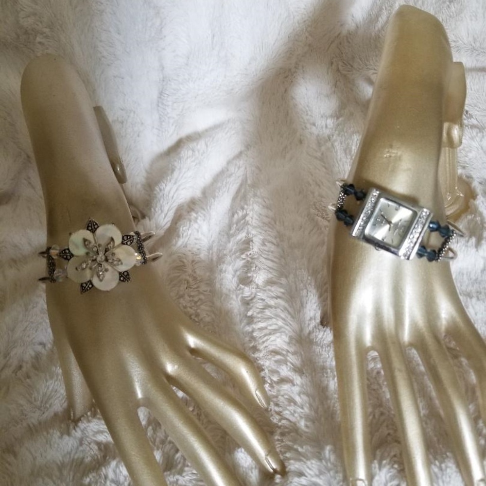Jewelry - Picture 2 of 4